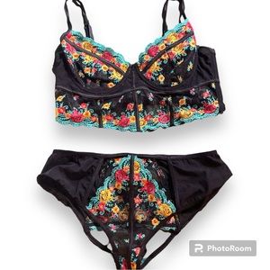 HAUTY Floral Bra and Panty Set